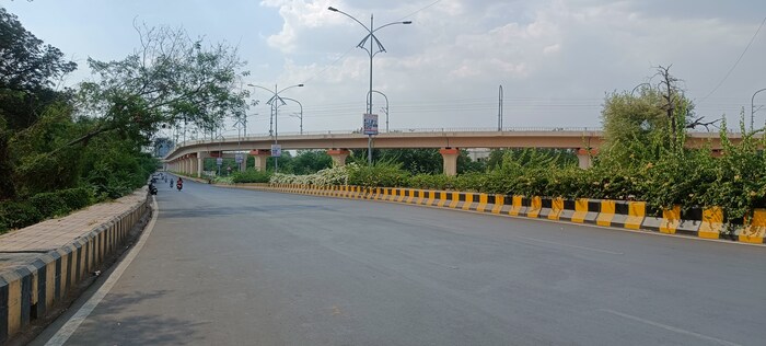 महाराष्ट्रात उष्णतेचा पारा कमी होताना दिसत नाही आहे. उष्णतेमुळे नागरिक हैराण आहेत.