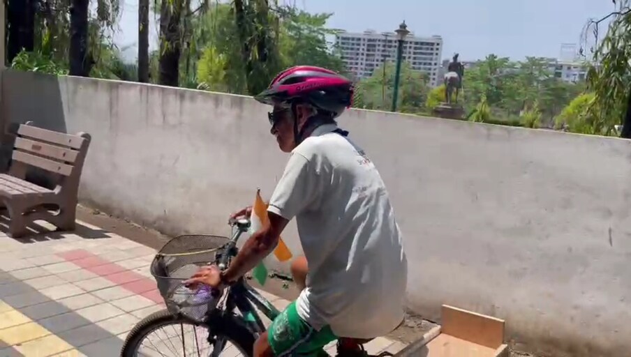  इतके जास्त वय असताना देखील साधी राहणी आणि उच्च विचारसरणी या गांधी विचारांचा प्रभाव असणारे डॉ. सेठ हे फक्त एक साधी सायकल आणि तीन जोड कपड्यांसह अख्खा देश फिरत आहेत.