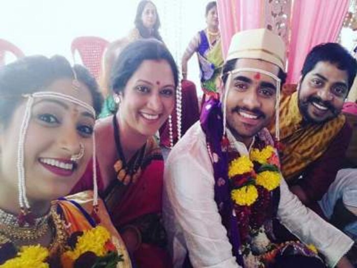  अभिनेता संग्राम समेळ सध्या योगयोगेश्वर जयशंकर मालिकेत शंकर महाराजांची प्रमुख भूमिका साकारत आहे.