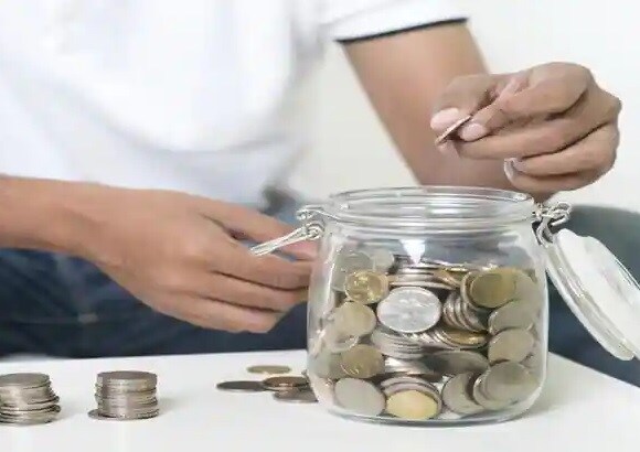 प्रत्येक आर्थिक वर्षात कोणताही खातेदार 500 ते 1.5 लाख रुपयांपर्यंत गुंतवणूक करू शकतो. तुम्ही आयकर कलम 80C अंतर्गत गुंतवलेल्या रकमेवर क्लेम करू शकता.