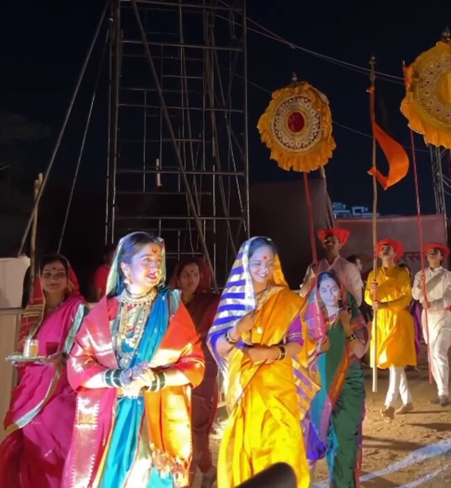  प्राजक्ता ऐवजी आता बिग बॉस फेम अभिनेत्री स्नेहलता वसईकर ही येसूबाईंच्या भूमिकेत दिसणार आहे.