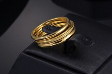 Gold Price in Pune : लग्नसराईत आली गुड न्यूज, पाहा किती स्वस्त झालं पुण्यातील सोनं
