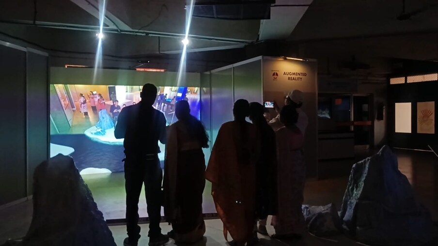 मिनरल एक्सप्लोरेशन कॉर्पोरेशन लिमिटेड (MECL), नागपूर द्वारे विशेष सहकार्याने हे प्रायोजित करण्यात आले आहे. नव्याने खुल्या करण्यात आलेल्या या अनोख्या सुविधेला भेट देण्याचे आवाहन रामन विज्ञान केंद्र आणि तारांगण, नागपूरचे प्रकल्प समन्वयक अर्णव चॅटर्जी यांनी केले आहे. 