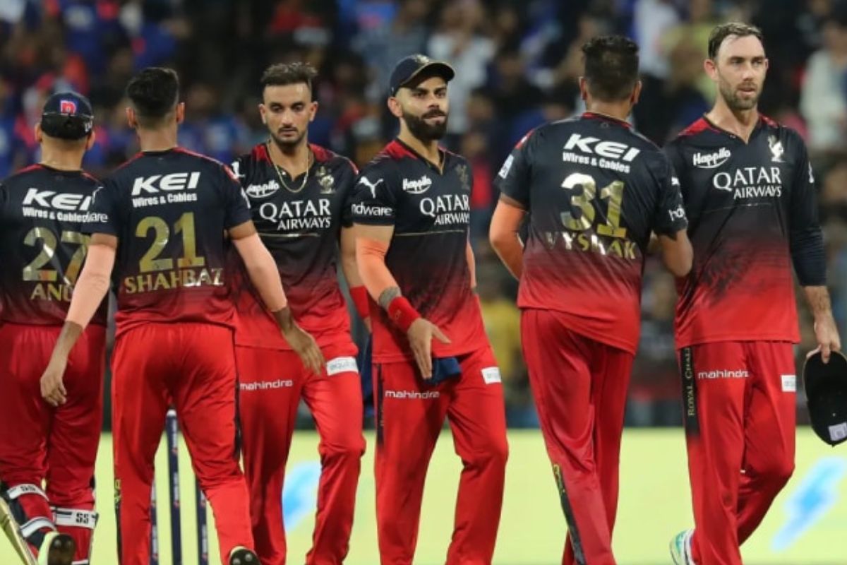 प्ले-ऑफचं स्वप्न भंगल्यानंतर आरसीबीच्या खेळाडूची इमोशनल पोस्ट