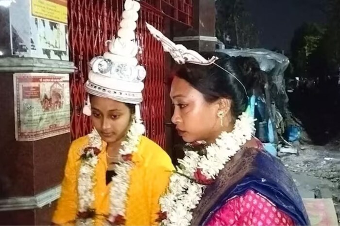 असं सांगितलं जात आहे की, त्यांच्या प्रेमप्रकरणादरम्यान मौमिता मजुमदार काही दिवसांसाठी बाणगावहून कोलकाता येथे गेली होती. तेव्हा मौसमीला समजलं की ती तिच्याशिवाय राहू शकणार नाही. तिने सांगितलं की "जसं झाड पाण्याशिवाय जगू शकत नाही, तसं मी तिच्याशिवाय जगू शकत नाही." म्हणून मी लगेचच लग्नाचा प्रस्ताव ठेवला आणि लग्न केलं. सध्या हे जोडपं भाड्याच्या घरात राहत आहे. 