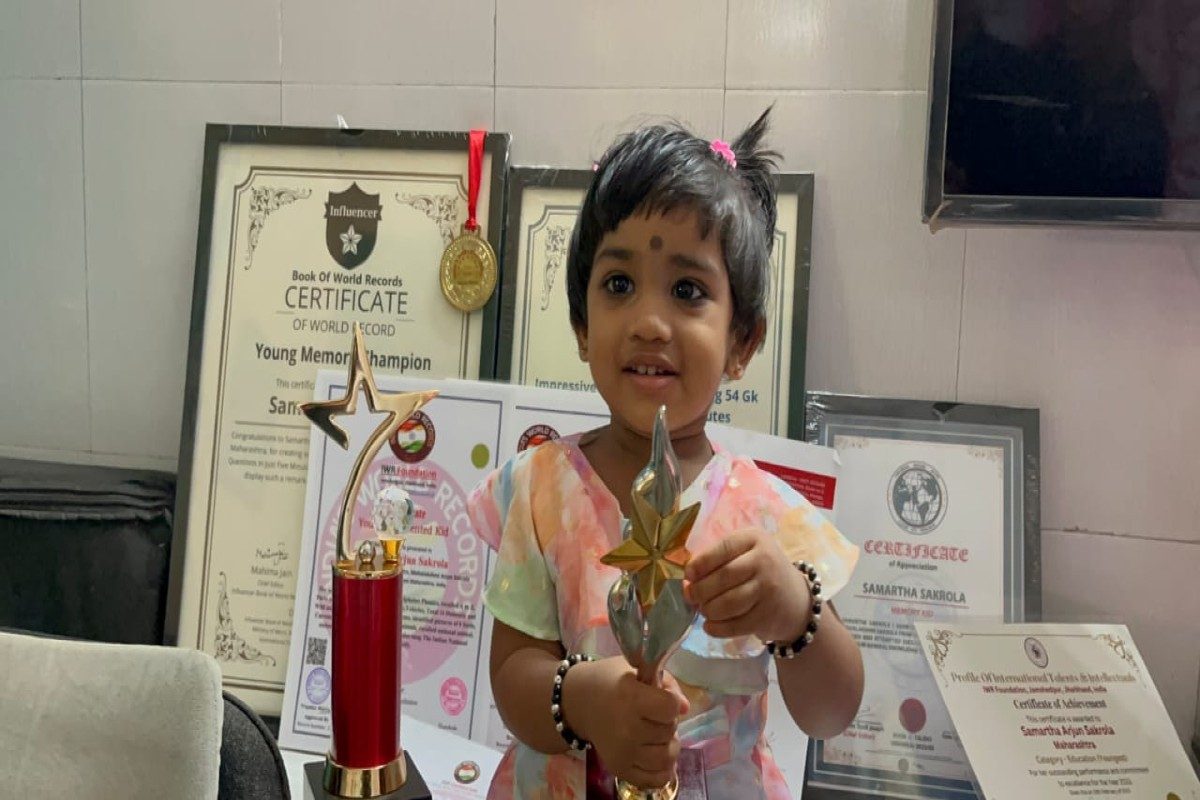 Mumbai News : अवघ्या 21 महिन्याची समर्था पण 70 प्रश्नांची उत्तरं देऊन केला रेकॉर्ड, पाहा हा VIDEO