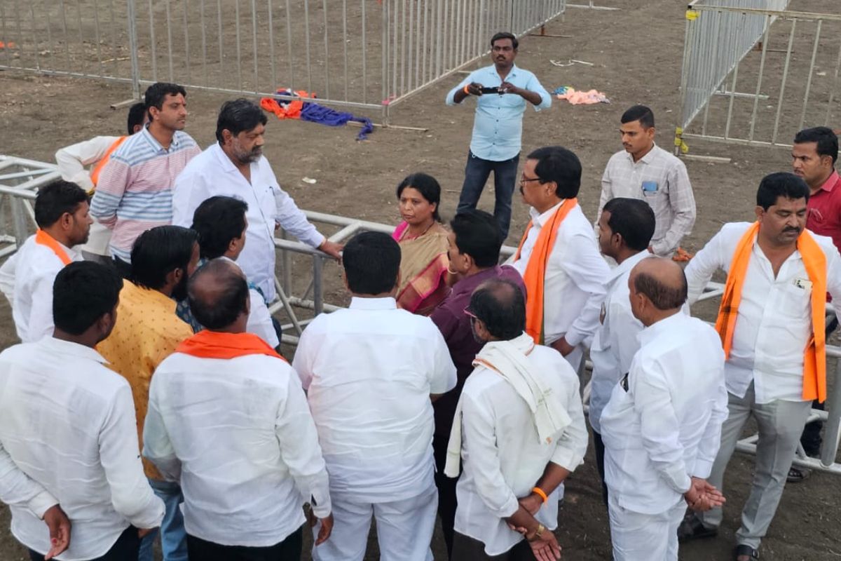 सुषमा अंधारेंसमोरच ठाकरेंचे शिवसैनिक भिडले