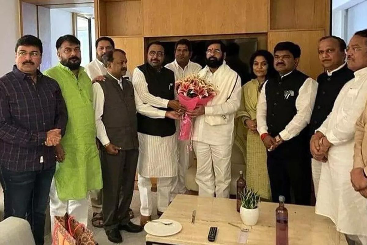 एकनाथ शिंदेंनी बोलावली शिवसेना खासदारांची बैठक