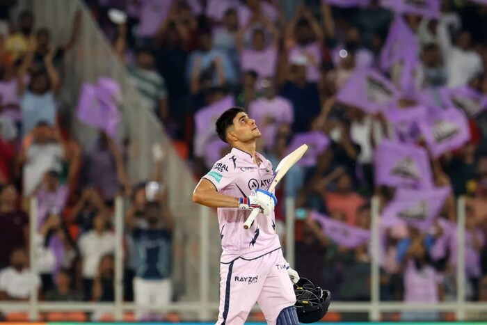  तसेच शुभमनच्या आयपीएल कारकिर्दीतील हे पहिले शतक होते. शुभमनने आतापर्यंत आयपीएलमध्ये 87 मॅचमध्ये 2476 धावा केल्या आहेत. 