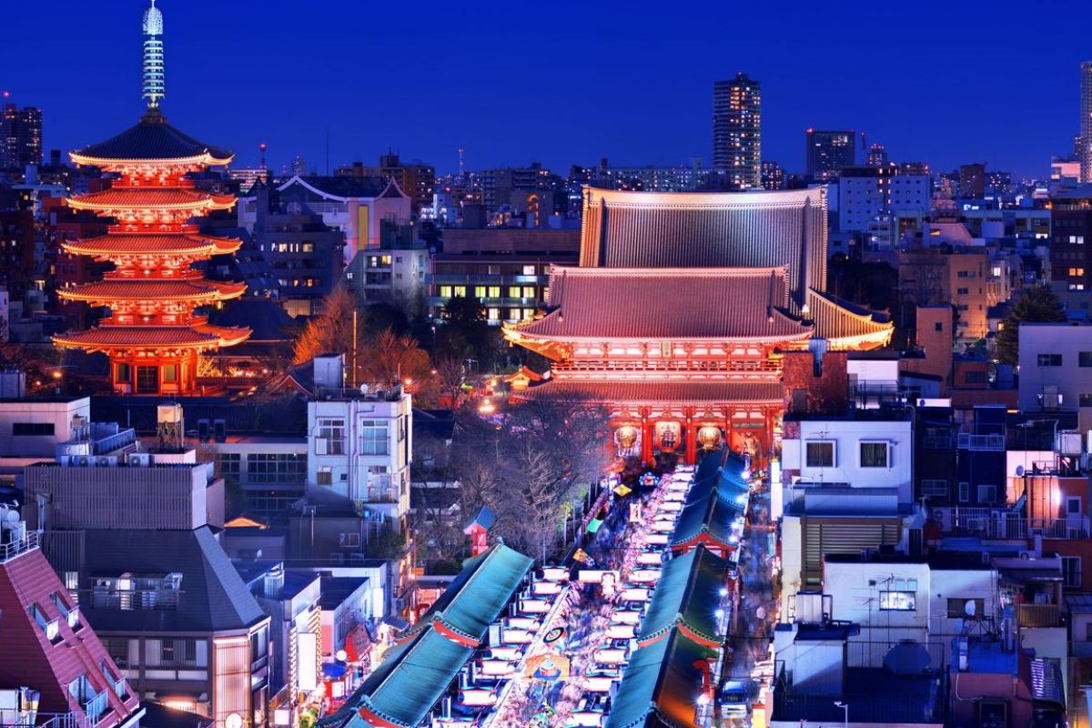 टोकियो वर्ल्ड एटसास्टने 2022 मध्ये जारी केलेल्या रिपोर्ट्सनुसार, लोकसंख्यानुसार जपानमधील हा शहर सर्वात मोठा आहे. या शहरातील लोकसंख्या 37,274,000 इतकी आहे.