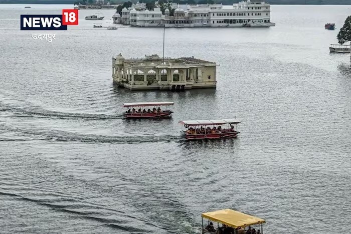 ही यादी प्रसिद्ध करणाऱ्या एजंसीच्या शिखा सक्सेना म्हणाल्या की, ट्रॅव्हल लीजर पोर्टल या ऑनलाइन ट्रॅव्हल मासिकाने सर्वेक्षणाद्वारे तलावांचे शहर उदयपूरचा समावेश केला आहे. येथील भव्य टेकड्यांनी कानाकोपऱ्यातून येणाऱ्या पर्यटकांचे लक्ष वेधले जाते.