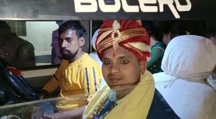 आरोपी विक्रम चौधरी याने न्यायालयात अर्ज केला व त्याला लग्नास परवानगी देण्यात आली. कोर्टाने पूर्वनियोजित लग्नाला परवानगी दिली पण कडक पोलीस बंदोबस्तात यामुळे पोलीस घटनास्थळी पोहोचले होते.