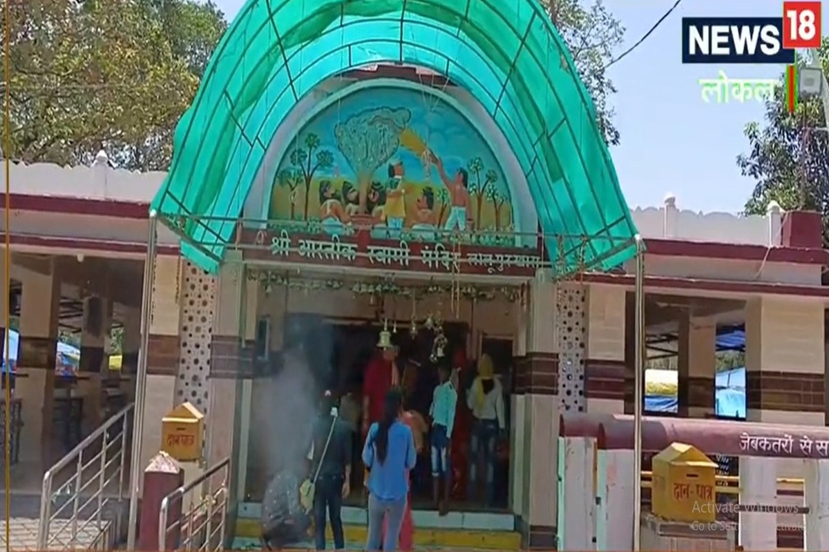 या मंदिरात आल्यावर सापाचे विष निघून जातं, महाभारतापासून आहे संबंध, अशी आहे मान्यता