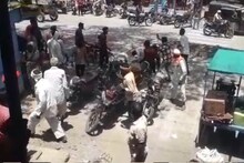 ते दोघे रक्त्याच्या थारोळ्यात पडले होते अन् लोक फोटो काढत होते, एकाने सोडला जीव,