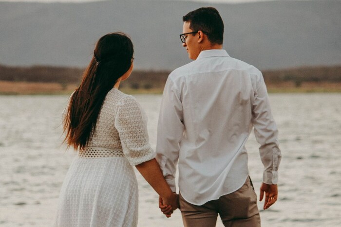 या व्यक्ती दुसऱ्यांना मदत करण्यास तत्पर असतात. तसंच त्यांचा स्वभाव उदार असतो. या गुणांमुळे सामाजिक आणि कौटुंबिक वर्तुळातील लोकांकडून त्यांना आशीर्वाद मिळतात.