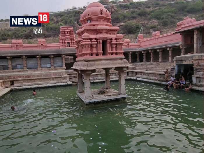 भारताला मंदिरांचा देश असेही म्हणतात. कारण येथे ऐतिहासिक आणि पौराणिक महत्त्व असलेली अनेक प्राचीन मंदिरे आहेत. काश्मीरपासून कन्याकुमारीपर्यंत देशभरात अनेक प्रसिद्ध आणि सिद्ध मंदिरे आहेत. दरवर्षी देश-विदेशातील कोट्यवधी भाविक या मंदिरांमध्ये पूजा आणि दर्शनासाठी येतात आणि कोट्यवधी रुपयांची देणगी देतात.