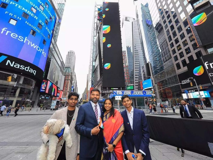गिरीश मातृभूतम, 46, हे सॉफ्टवेअर जायंट फ्रेशवर्क्स इंकचे संस्थापक आणि मुख्य कार्यकारी अधिकारी आहेत. त्यांनी आपली कंपनी चेन्नईत सुरू केली. आता ती अमेरिका स्थित कंपनी आहे. त्याने 2021 मध्ये न्यूयॉर्क स्टॉक एक्स्चेंजवर ब्लॉकबस्टर IPO द्वारे एक दशलक्ष डॉलर्स जमा केले, परंतु त्याच्या 500 कर्मचाऱ्यांना रातोरात करोडपती बनवले. यानंतर ते बराच काळ चर्चेत होते. 