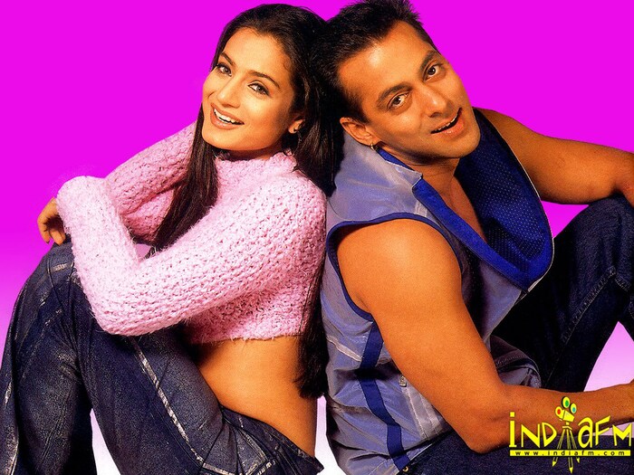  सकीना या व्यक्तिरेखेने बॉलिवूडमध्ये इतिहास रचणारी अभिनेत्री अमिषा पटेल सलमान खानसोबत 'ये है जलवा' या चित्रपटात दिसली. सलमान खानचा हा चित्रपट बॉक्स ऑफिसवर खूप फ्लॉप ठरला. या चित्रपटानंतर पुन्हा एकदा अमिषा पटेलला सलमान खानसोबत काम करण्याची ऑफर आली. 'ये है जलवा'चा प्रतिसाद पाहून अमिषा पटेलनेही सलमान खानसोबत काम करण्यास नकार दिला.