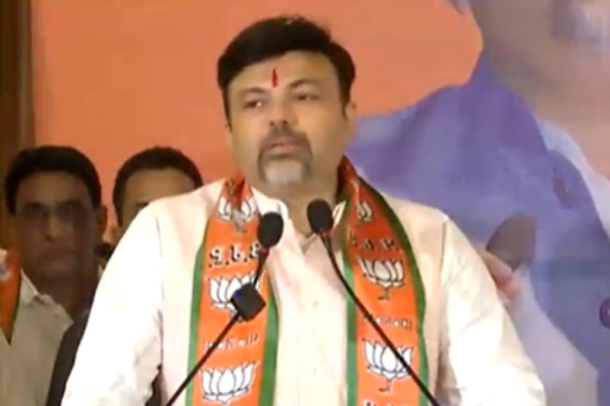 आशिष देशमुखांचा भाजपमध्ये प्रवेश