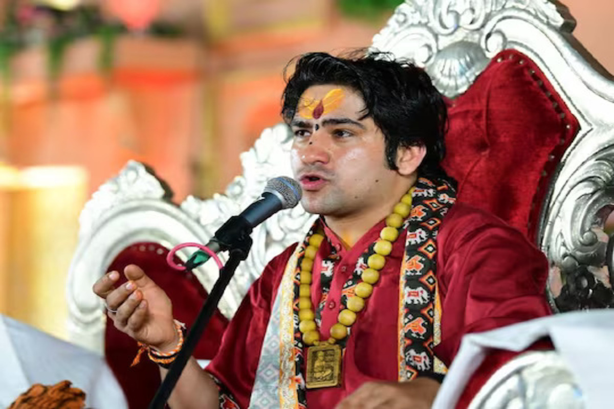 बंदूकधारी तरुण बागेश्वर धाममध्ये घुसला