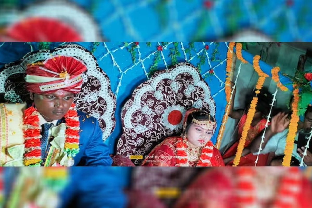 'तो' क्षण येताच एक घोटाळा झाला आणि नवरीला पहिली रात्र एकटीनेच जागावी लागली.