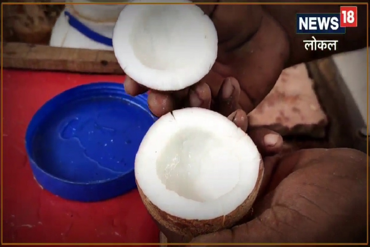 मऊ शहाळं खाण्यासाठी, थंड पाणी पिण्यासाठी या दुकानांसमोर गर्दी पाहायला मिळते.