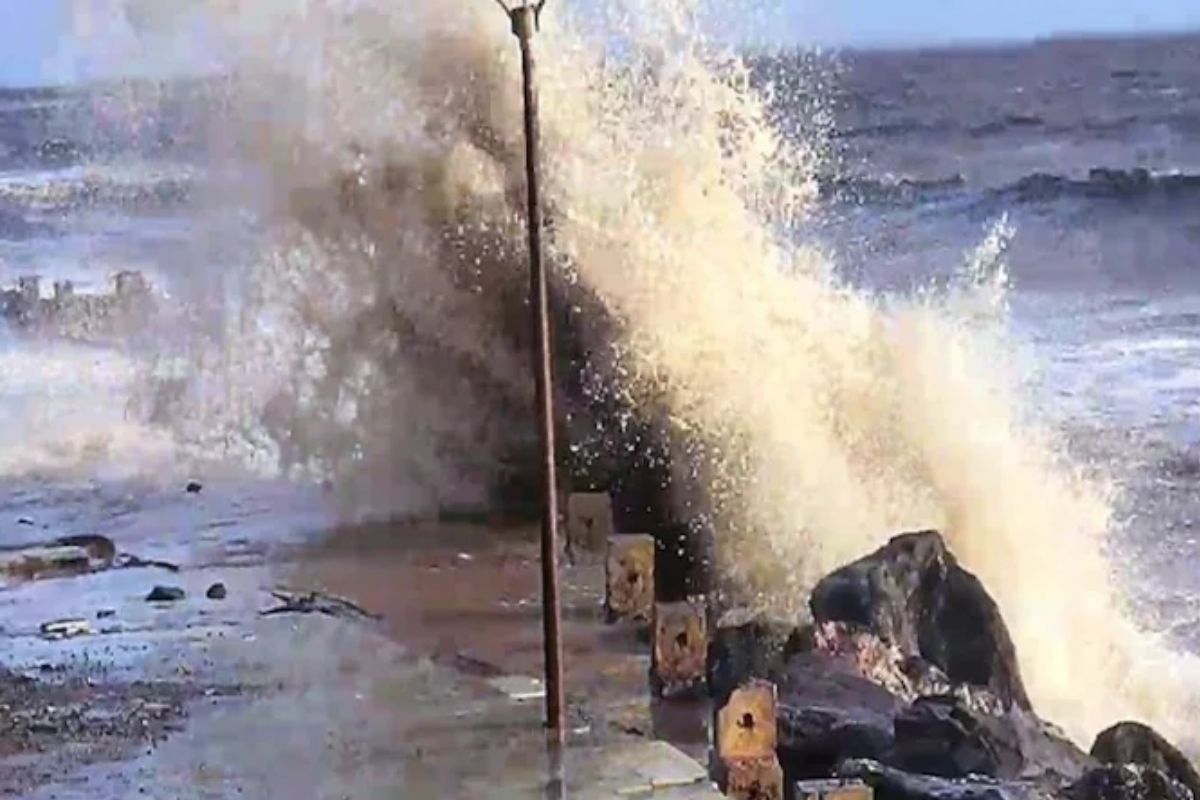 बिपरजॉय चक्रीवादळ अपडेट