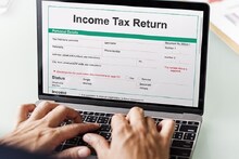 ITR  दाखल करण्यापूर्वी चेक करा या गोष्टी, अन्यथा सापडाल अडचणीत