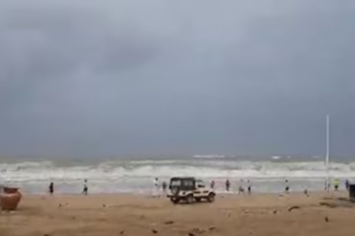 दोघांचे मृतदेह सापडले