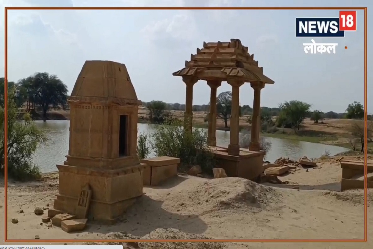 डझनभर गावांना दररोज पन्नास टँकर भरून पाणी द्यायची या तलावाची क्षमता आहे.