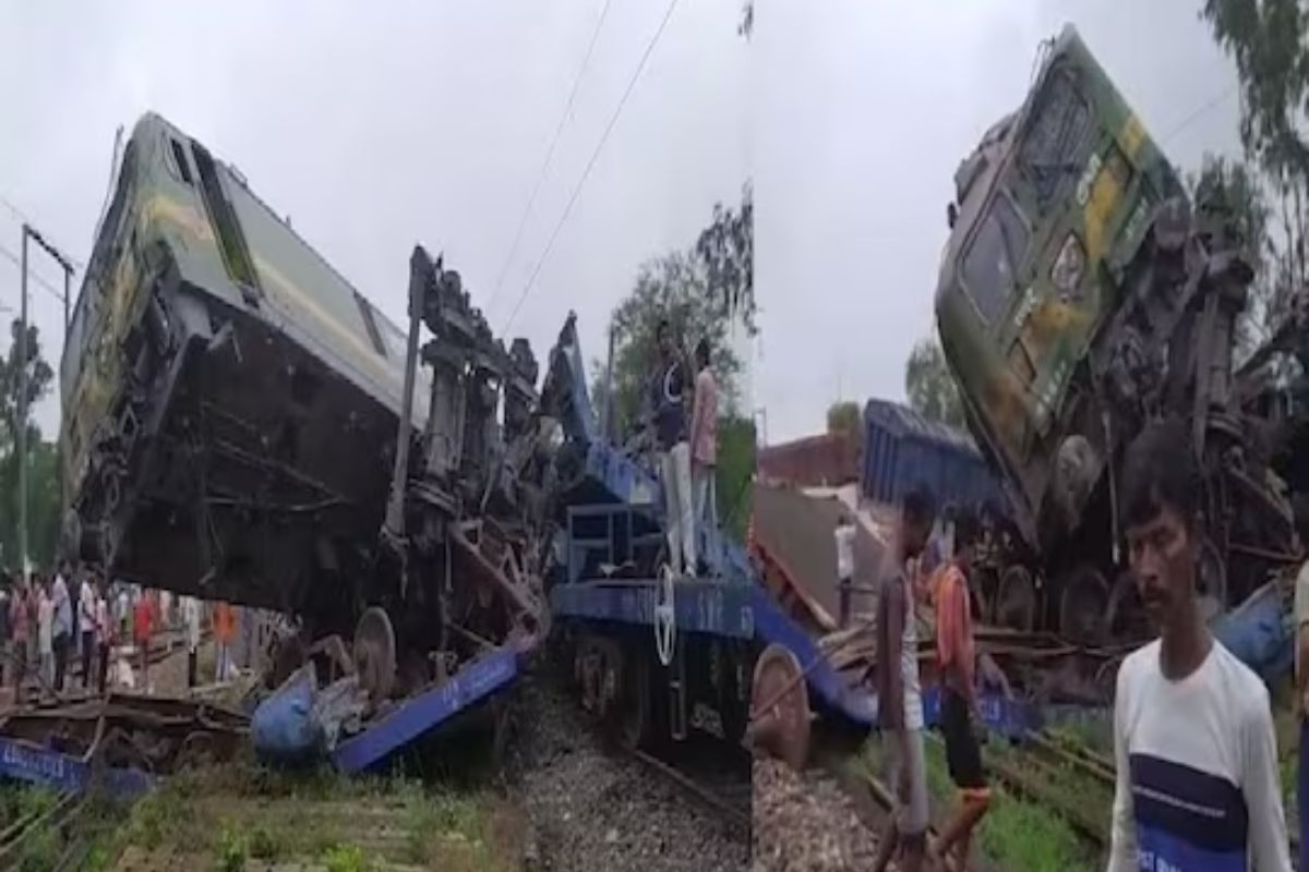 माल गाड्यांचा भिषण अपघात