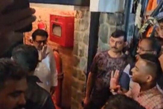 राज ठाकरेंनी कार्यकर्त्यांना सुनावलं  
