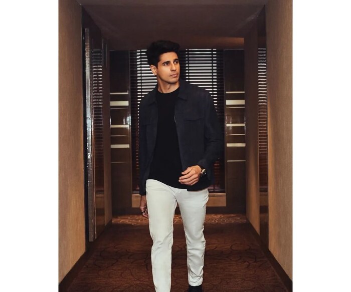 सिद्धार्थ मल्होत्रा आणि कियारा अडवाणीचा 'शेरशाह' हा चित्रपट 12 ऑगस्ट 2021 रोजी OTT प्लॅटफॉर्म Amazon Prime वर प्रदर्शित झाला तेव्हा सर्वत्र चर्चा रंगू लागल्या. 