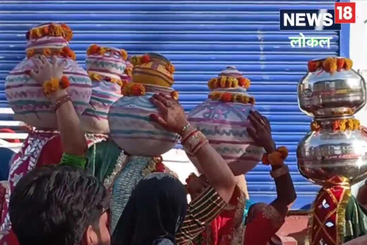 या सोहळ्यात मेहंदी, हळद असे सर्व साग्रसंगीत कार्यक्रम पार पडले.