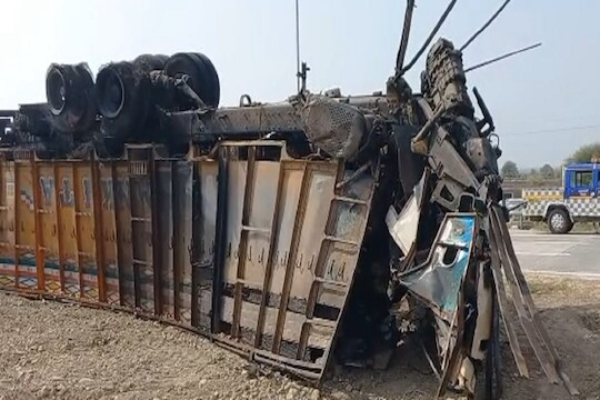 ट्रकचा अपघात