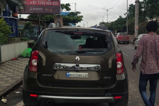 पिंपरी-चिंचवडमध्ये वाहनांची तोडफोड  