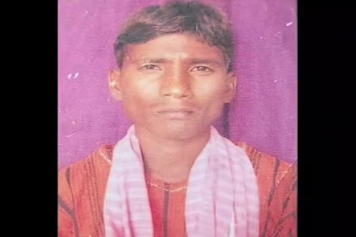 एकमेकांच्या अडचणीत धावणारे हे शेजारी कायम पहिले असायचे.