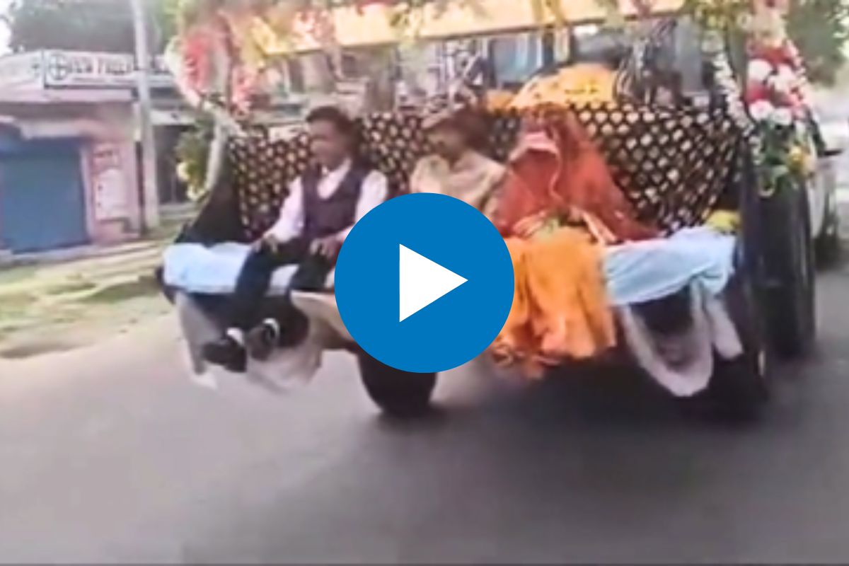 नवरदेव नवरीला घेण्यासाठी थेट जेसीबी घेऊन पोहोचला