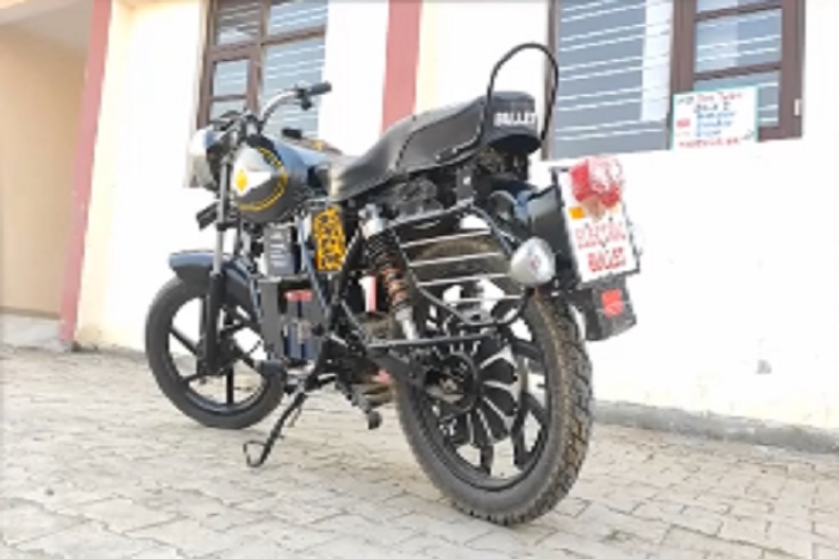 या तरुणानं केली कमाल, चक्क बनवली इलेक्ट्रिक बुलेट, किंमत ऐकून हैराण व्हाल