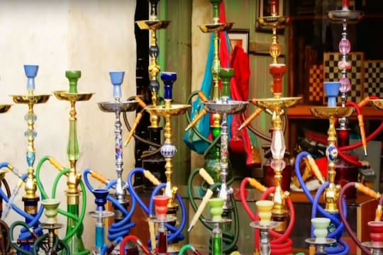 फ्लेवर्ड हुक्का पितायं? मग सावधान, तुम्हाला होऊ शकतो कॅन्सर
