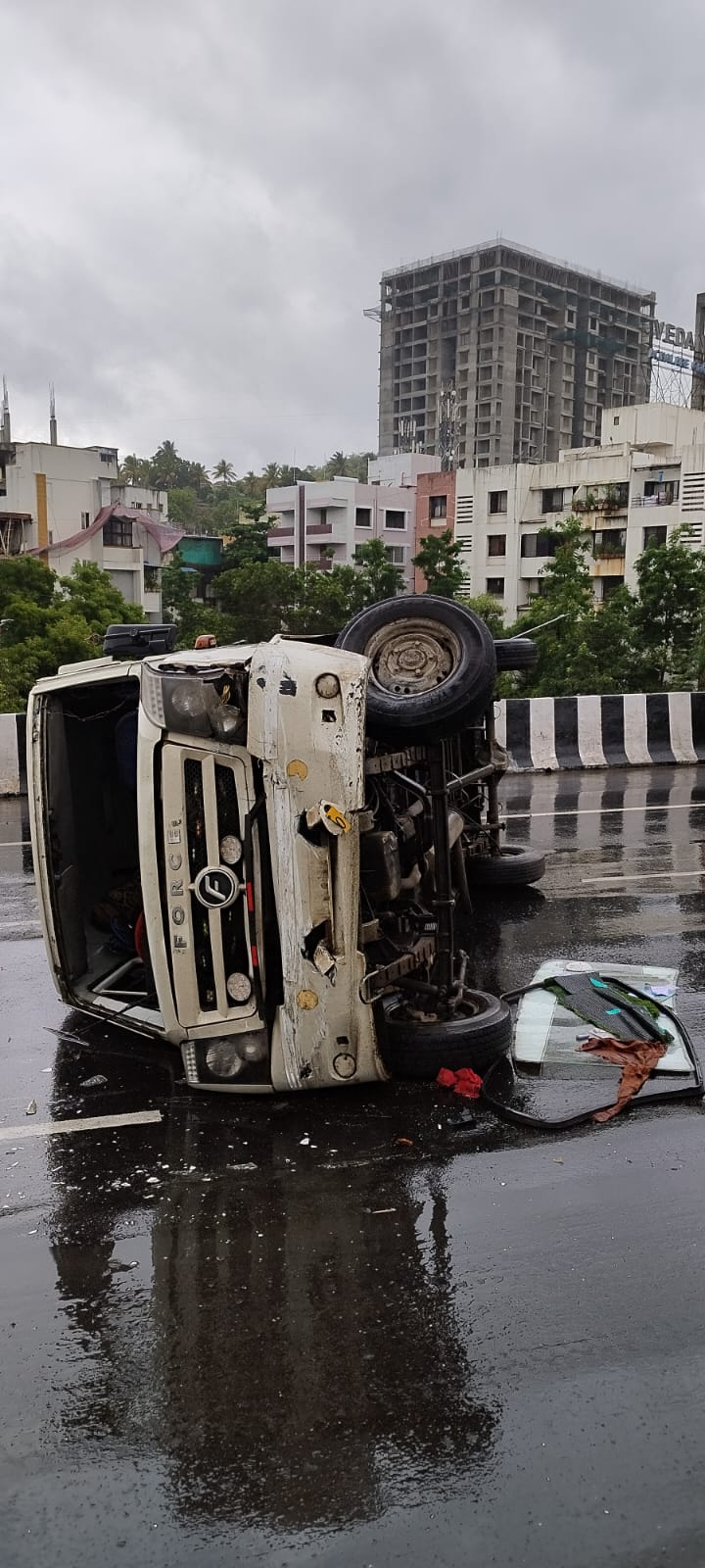 पुण्यातील चांदणी चौकात भीषण अपघात