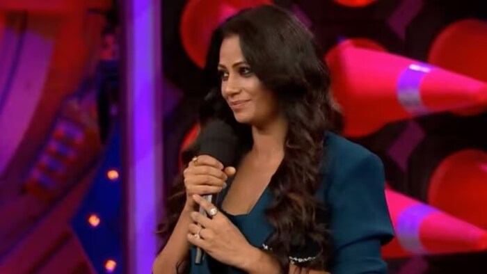  "केवळ तुझाच घटस्फोट झालेला नाहीये. इथे अनेकांचा घटस्फोट झालाय. मी देखील घटस्फोटीत आहे. पण त्यानंतर आयुष्यात पुढे जायला पाहिजे", अशी समज पूजाने आलियाला दिली होती.