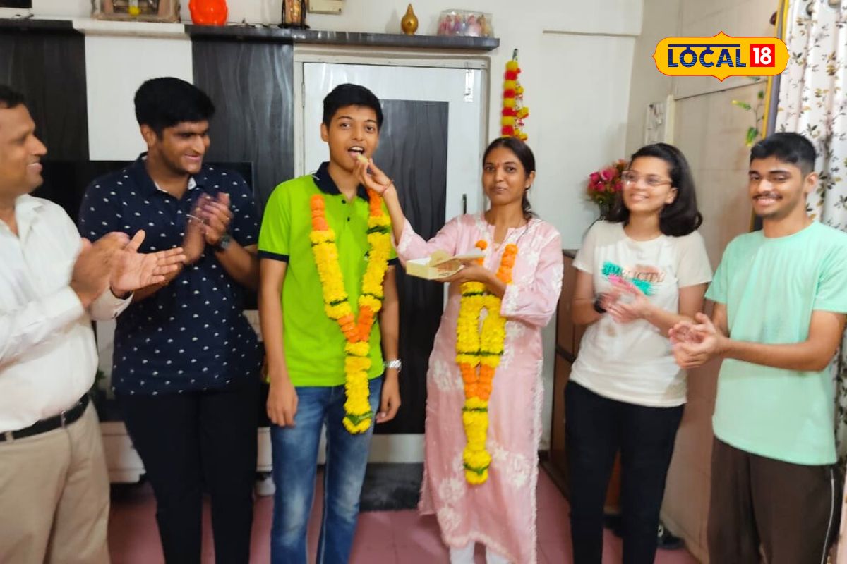 JEE Advanced Result 2023: 9 वीपासून टीव्ही पाहणं केलं बंद, डोंबिवलीकर अविनाशचा CET नंतर JEE मध्येही डब्बल धमाका, Video