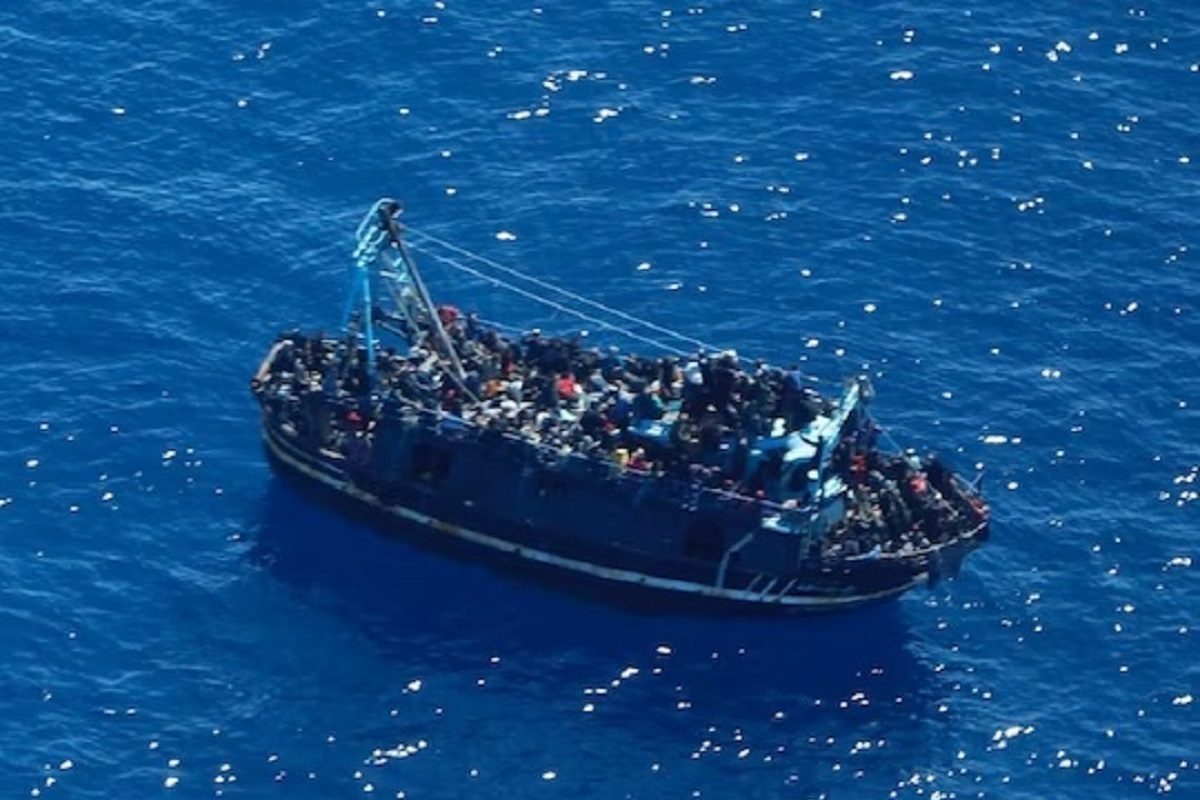 Greece Boat News : काल 100 आज 79 जणांचा मृत्यू, 500 प्रवाशांना घेऊन जाणारं जहाज बुडालं