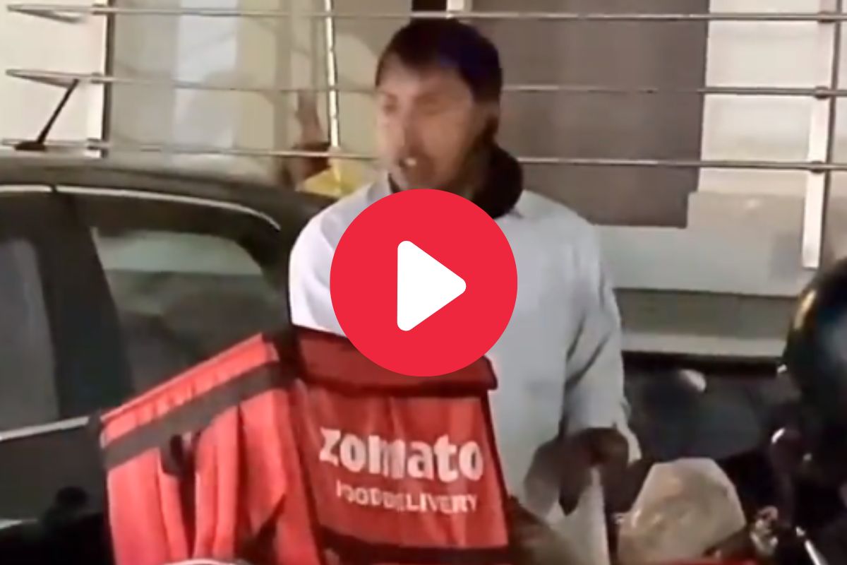 बिल्डिंगखालीच जेवला व्यक्ती