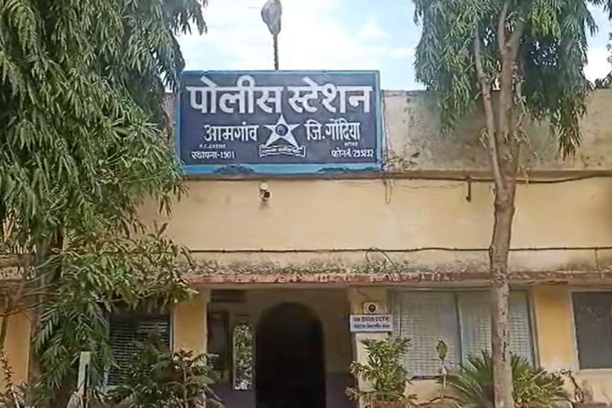 पतीनेच केली पत्नीची बदनामी