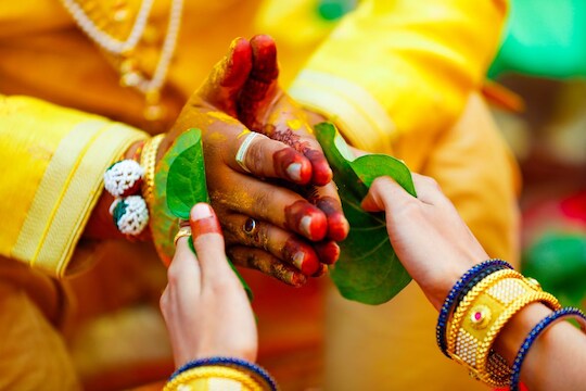 लग्नातच मेहुणीने केली दाजीची फजिती (प्रतिकात्मक फोटो) 