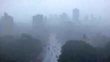 Rainfall : वातावरणात गारवा; वाहतुकीवर परिणाम, मुंबईसह उपनगरात IMD कडून अलर्ट