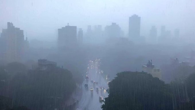 मुसळधार पावसाचा इशारा