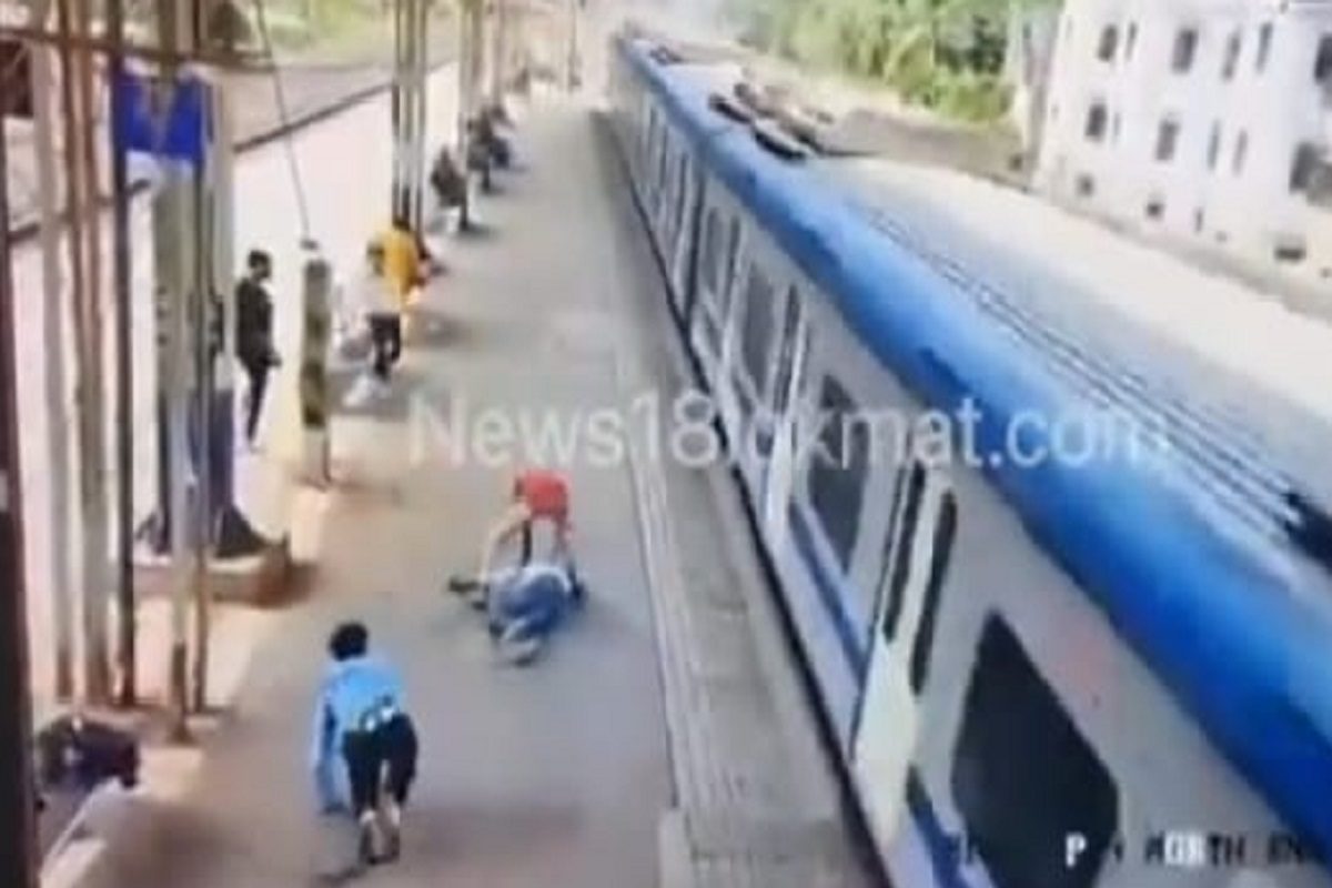 मुंबईच्या मालाड रेल्वे स्टेशनवर भयंकर दुर्घटना.